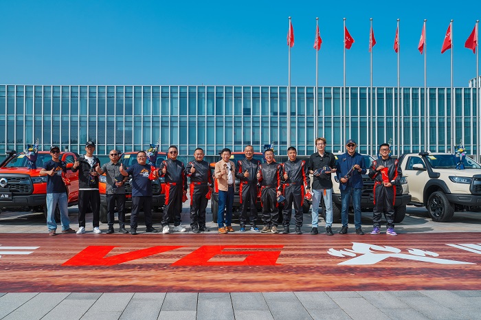 魏建军：把V6火炮的底，交给用户看